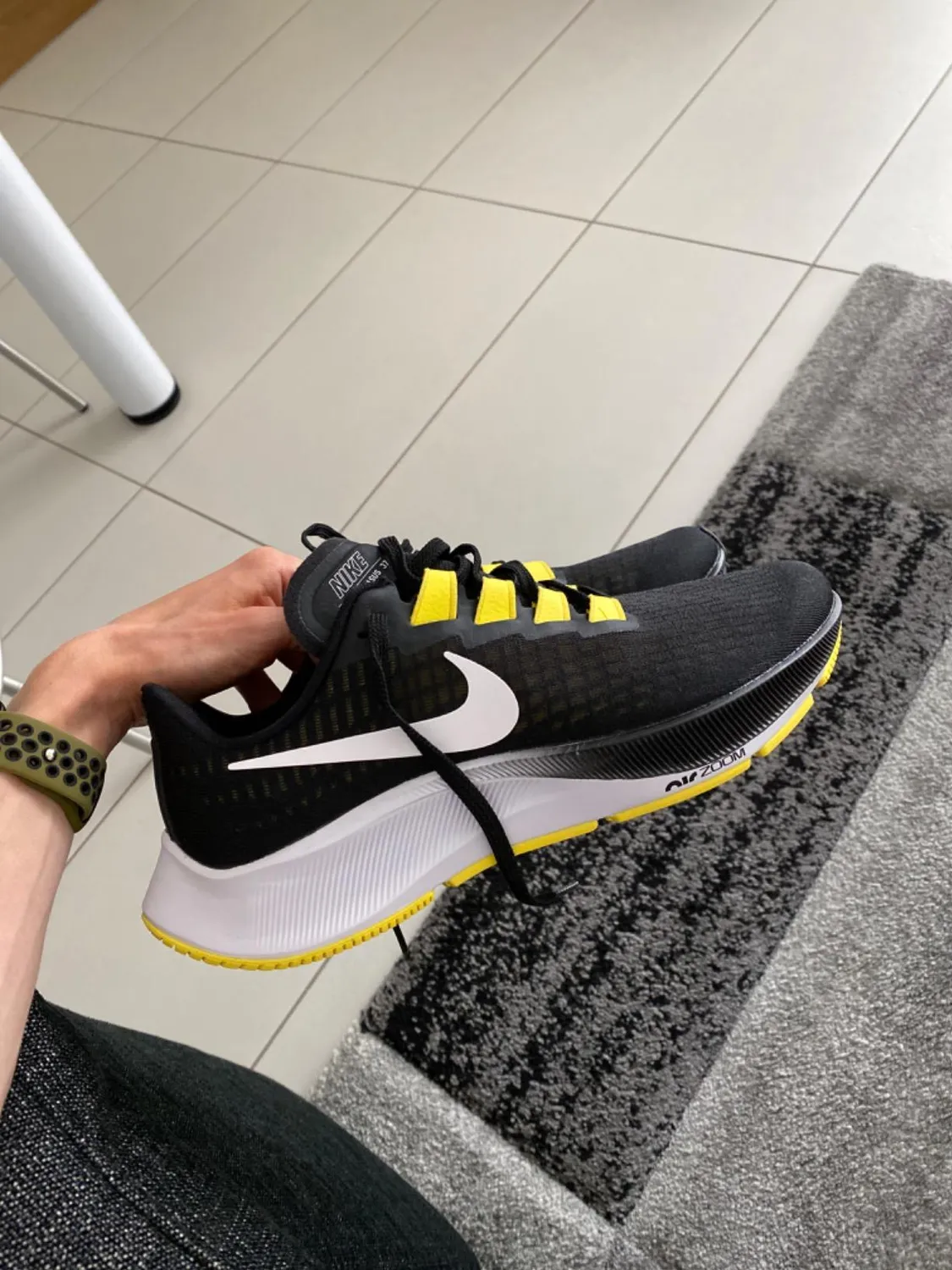 Nike Renew Lucent sneakers uomo 44,5 EU traspiranti