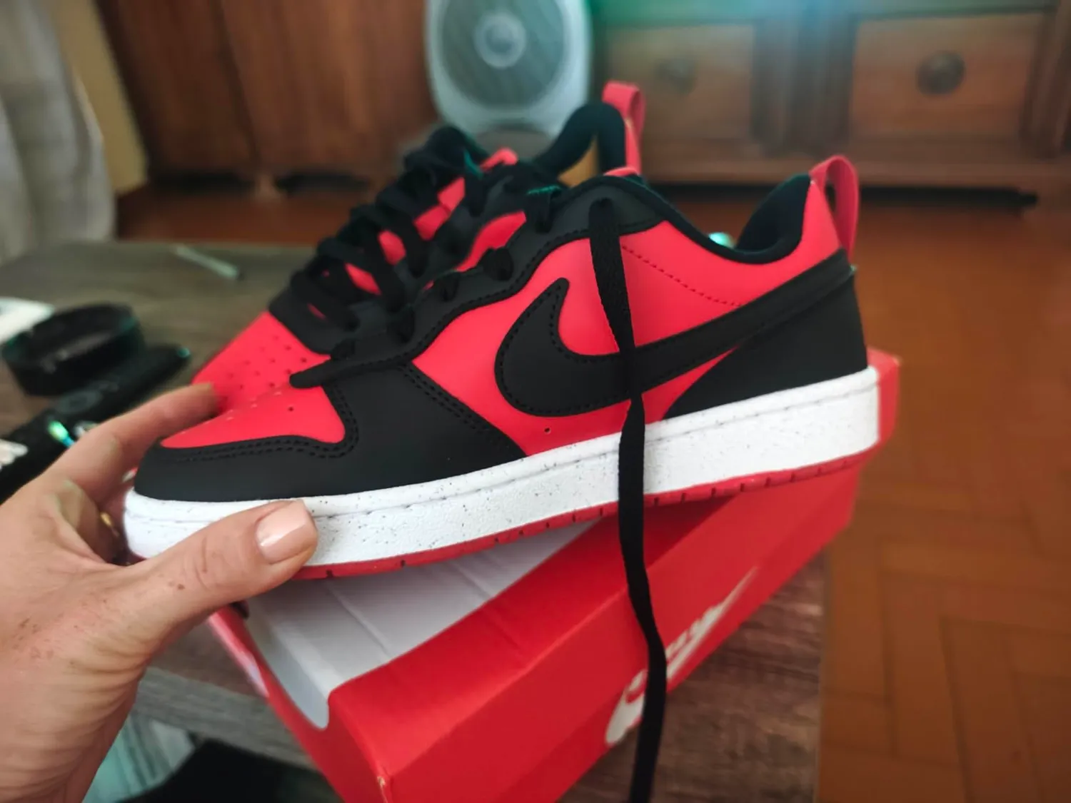 Nike Court Borough Low scarpe ragazzo bianche pelle