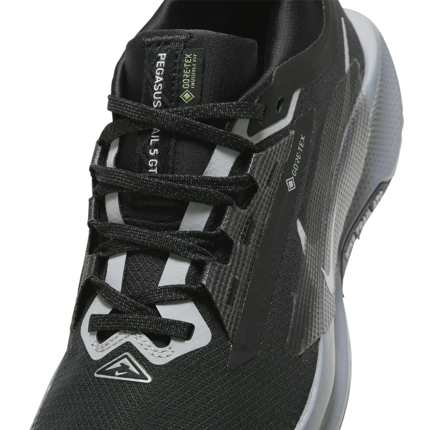 Nike Pegasus Trail 5 Gore-Tex scarpe trail donna nera