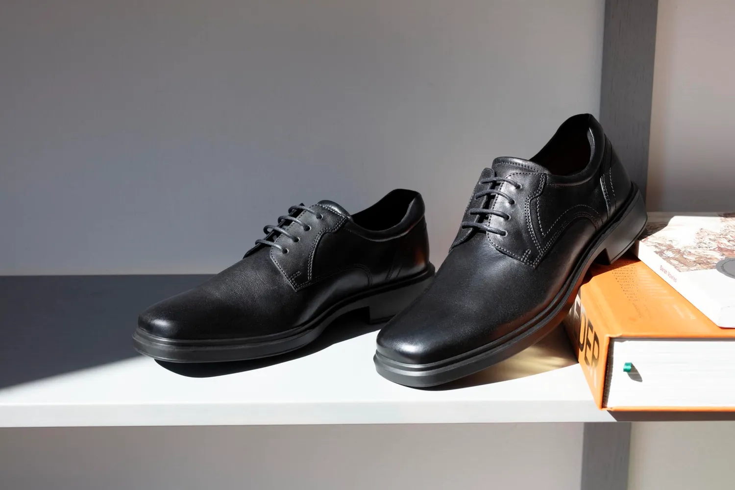 Ecco Helsinki 2 derby uomo 43 EU nero pelle