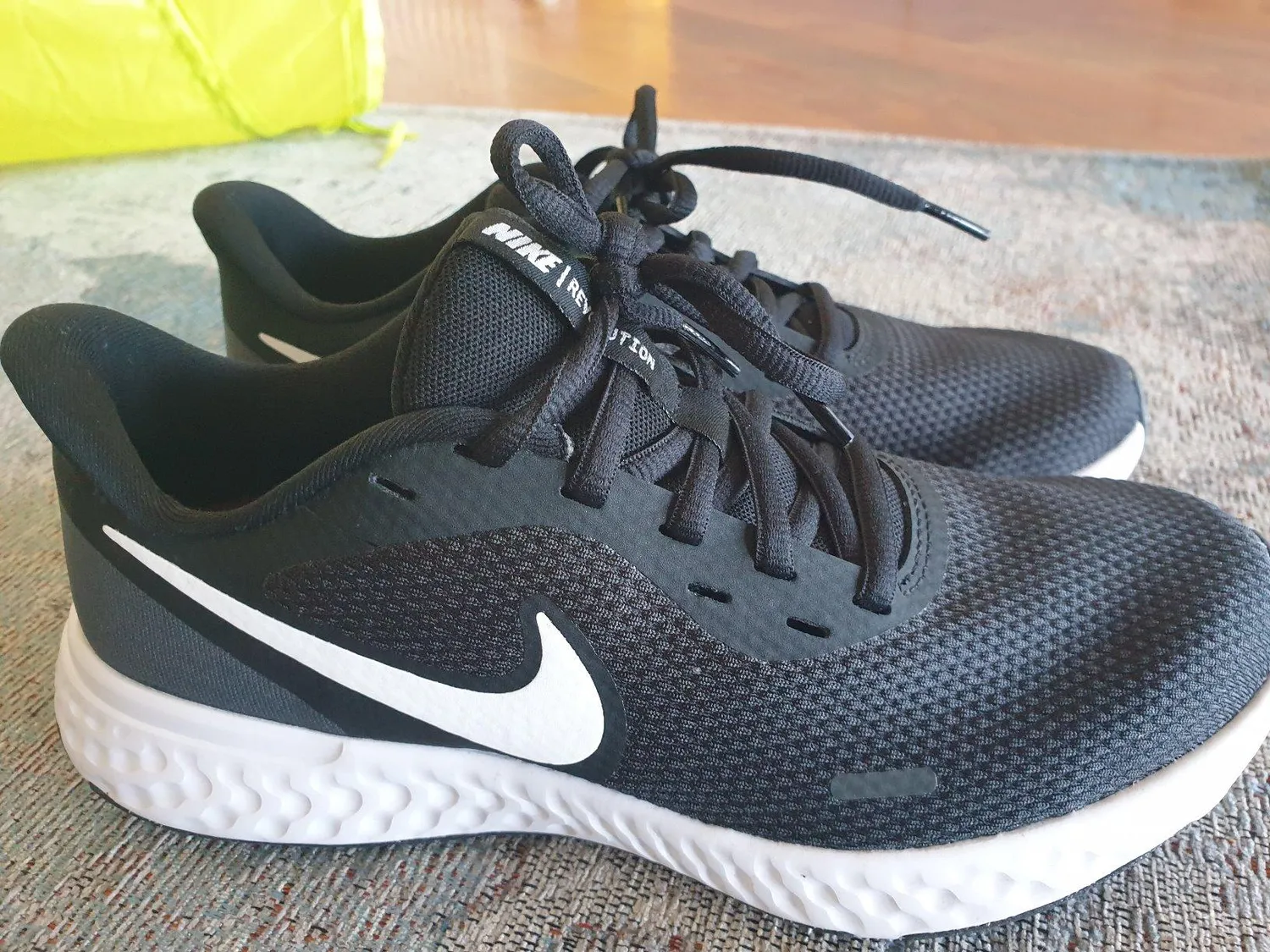 Nike Revolution 5 scarpe corsa donna mesh leggera