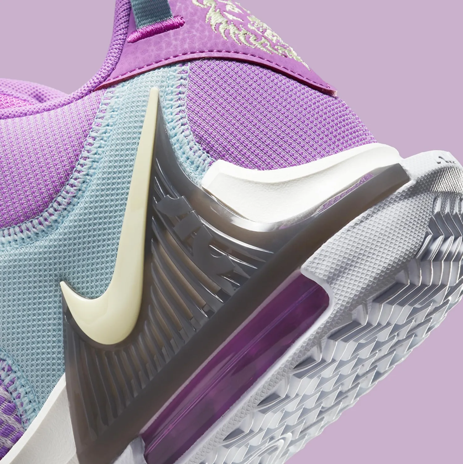 Nike LeBron Witness VII scarpe basket uomo 44 EU