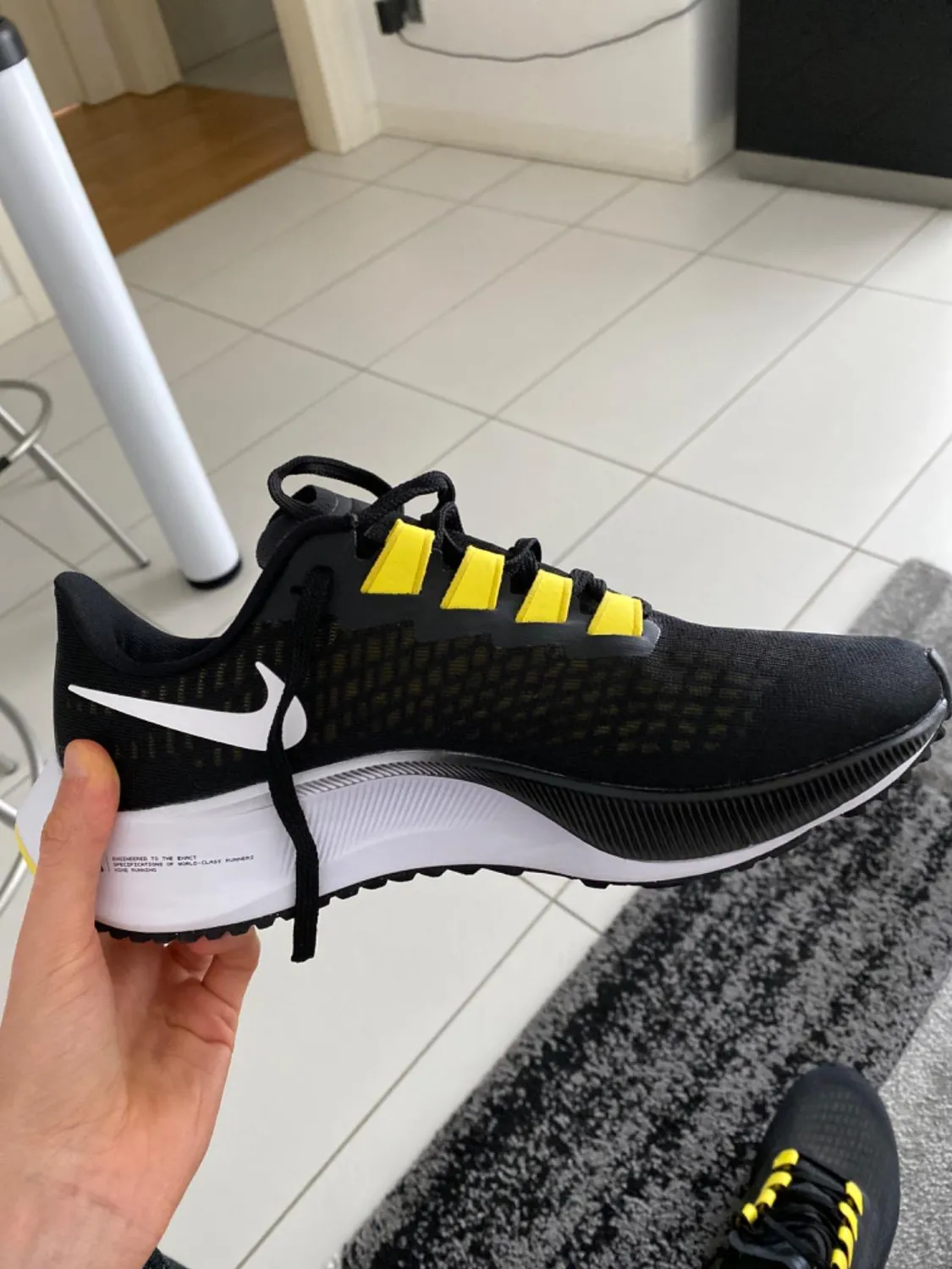Nike Renew Lucent sneakers uomo 44,5 EU traspiranti