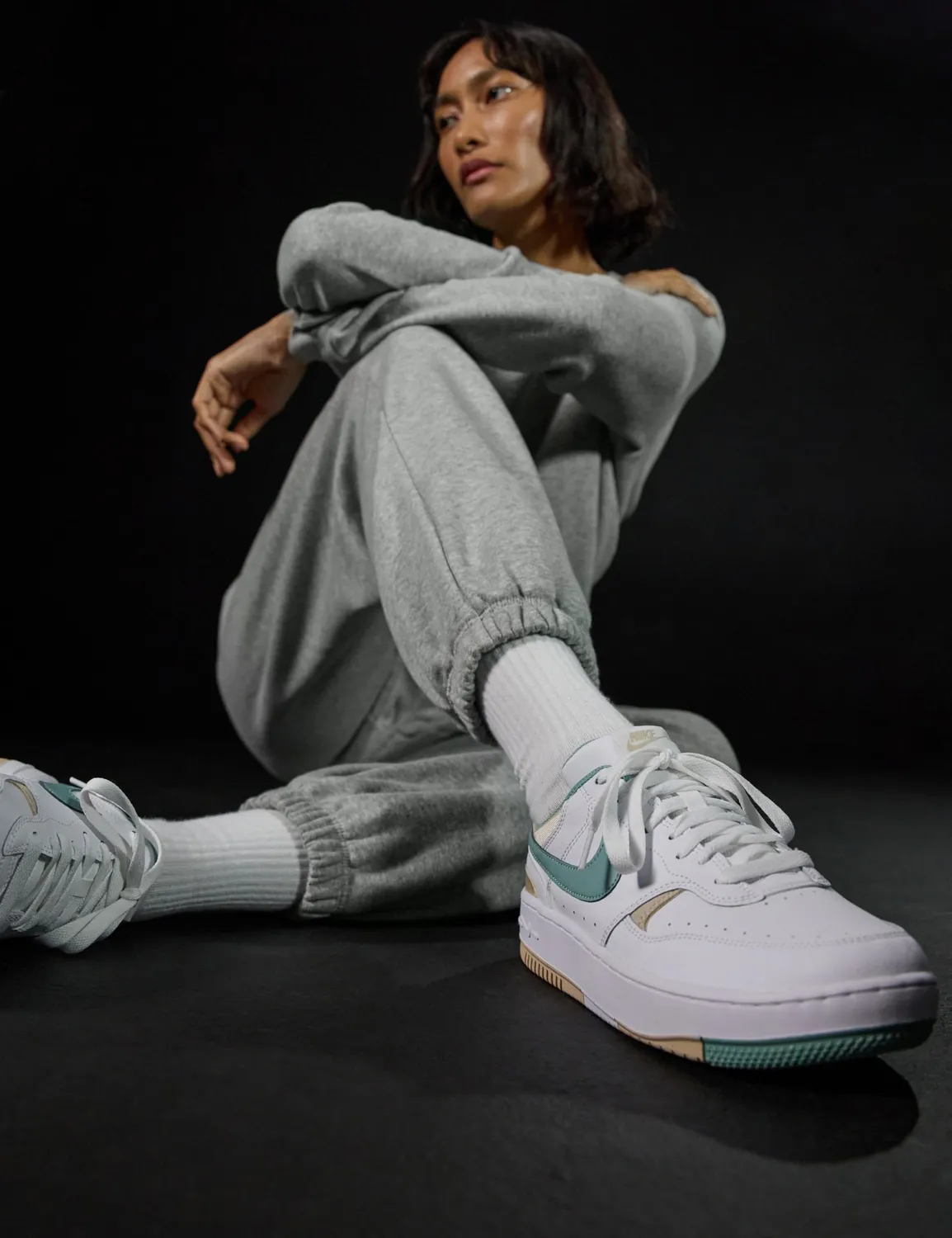 Nike Gamma Force sneakers donna basse pelle piattaforma