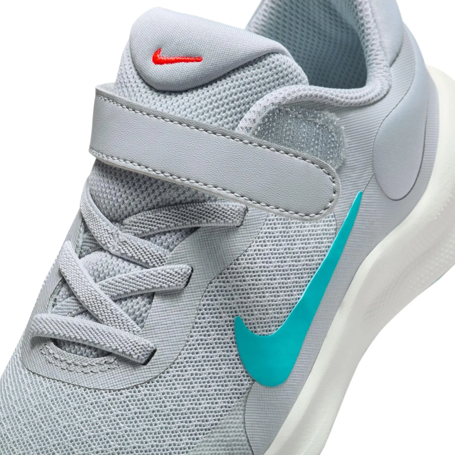 Nike Revolution 7 scarpe bambino 31 EU comode
