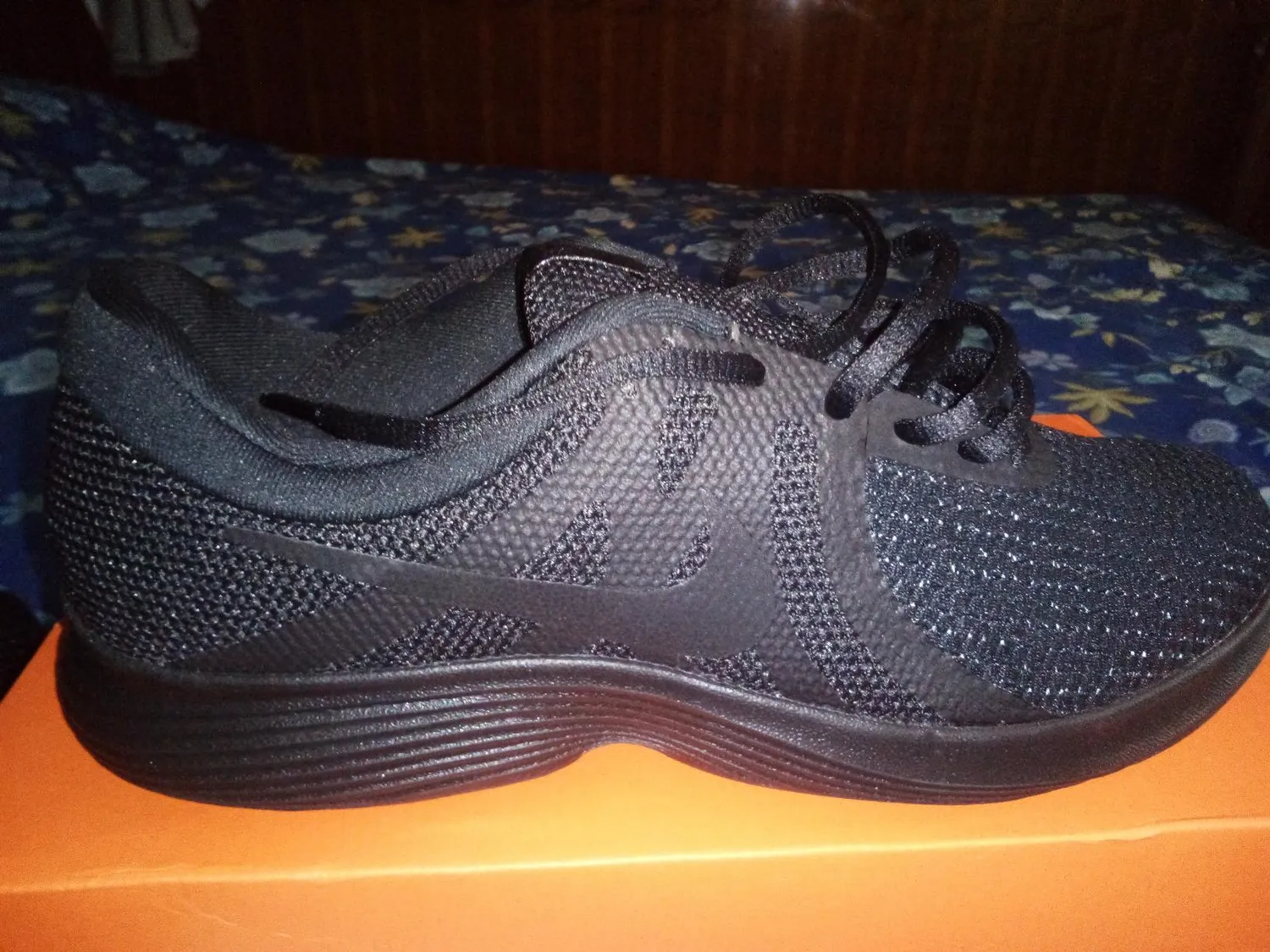 Nike Revolution 4 scarpe corsa uomo mesh traspirante