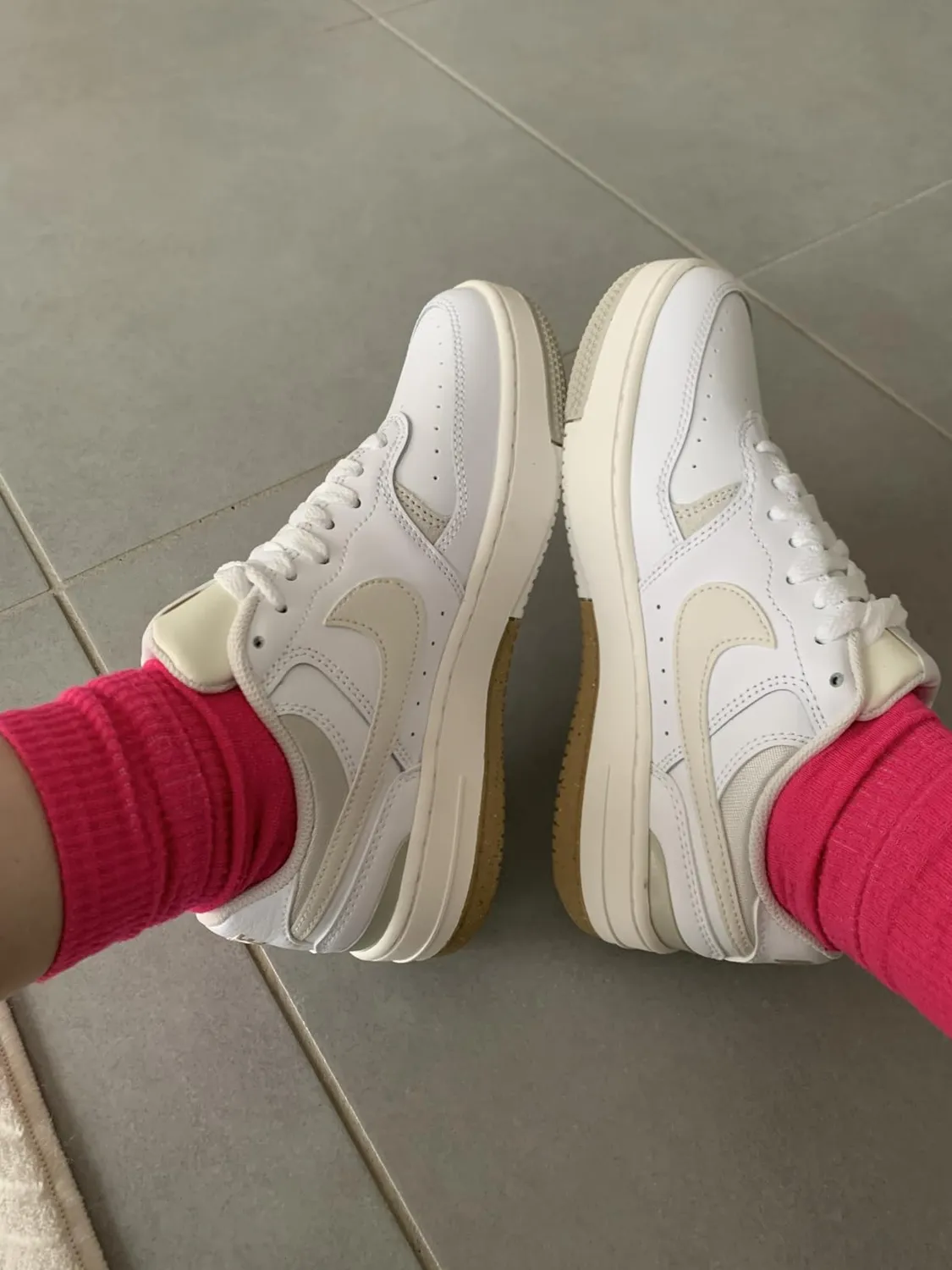 Nike Gamma Force sneakers donna basse pelle piattaforma