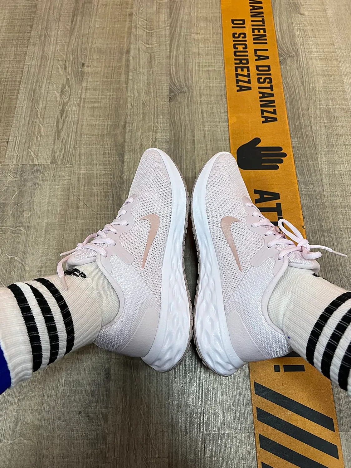 Nike DD8475 Revolution scarpe uomo corsa