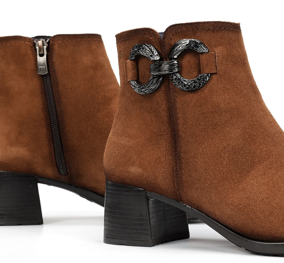 Fluchos Ikia D9200 Tronchetti Donna Marrone con Fibbia