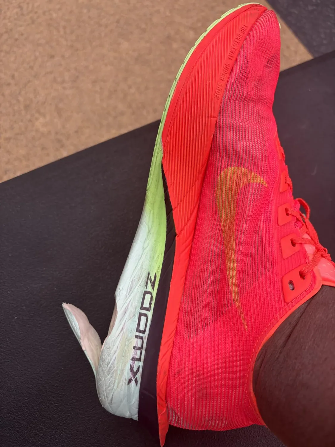 Nike Vaporfly 4 scarpe corsa uomo 41 EU piastra carbonio