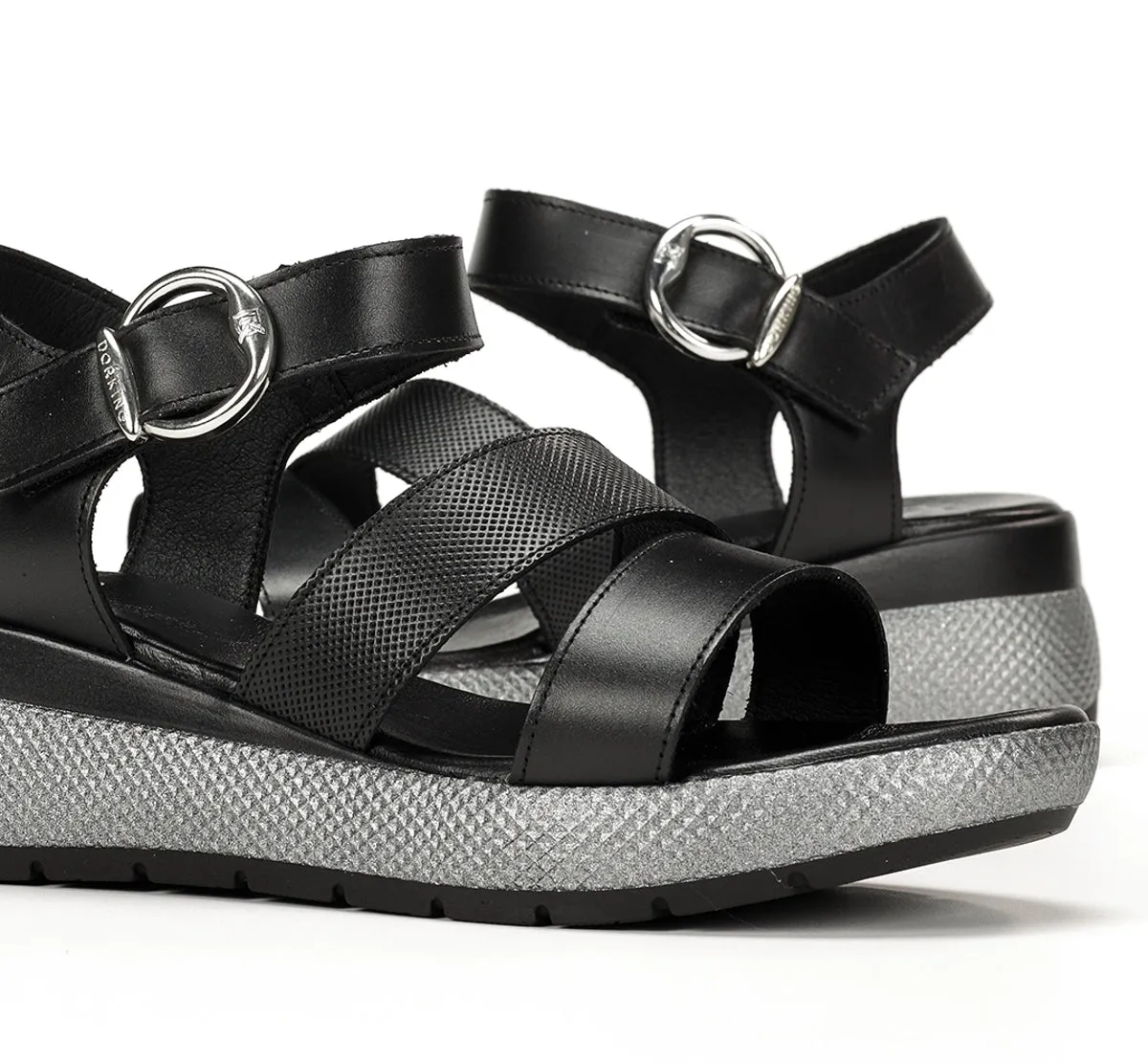 Fluchos Ever D9313 sandalo donna nero fibbia