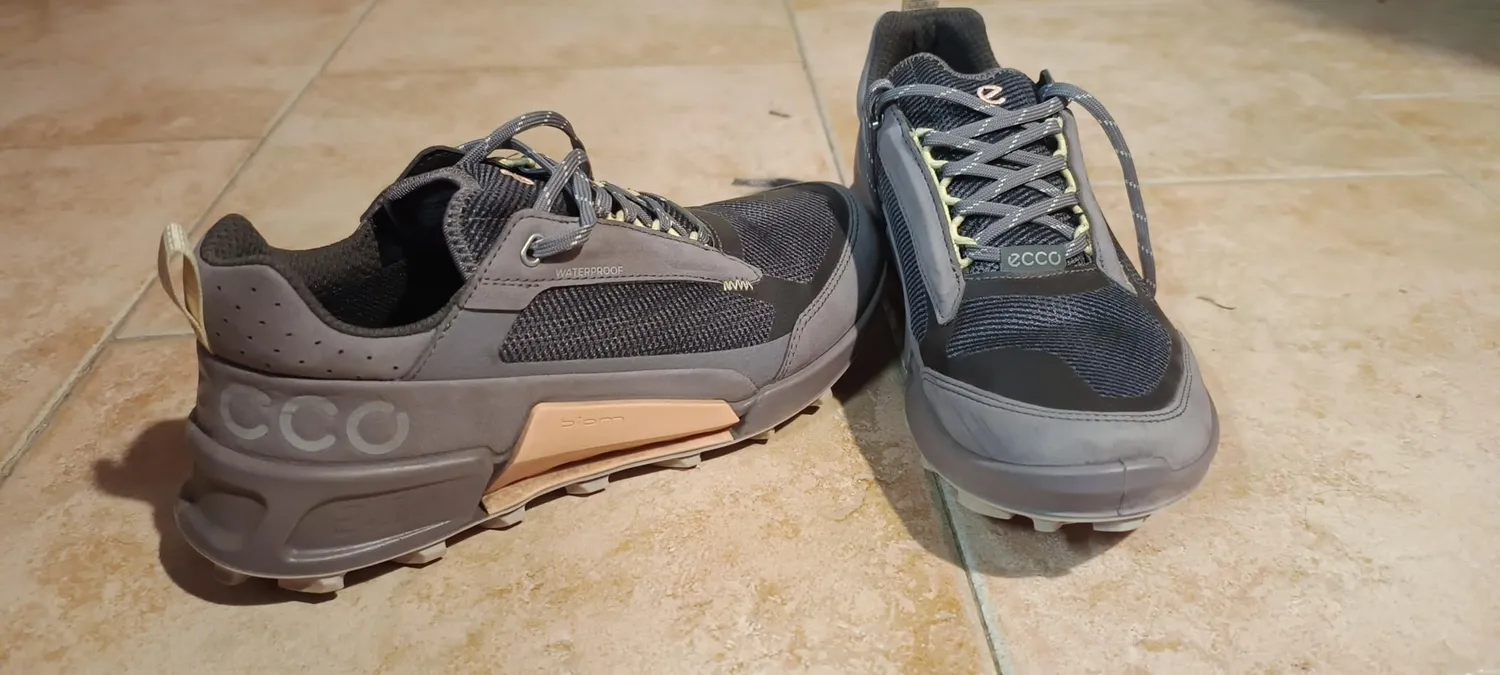 Ecco Biom 2.1 X Country scarpe outdoor 42.5/43.5 EU bianche