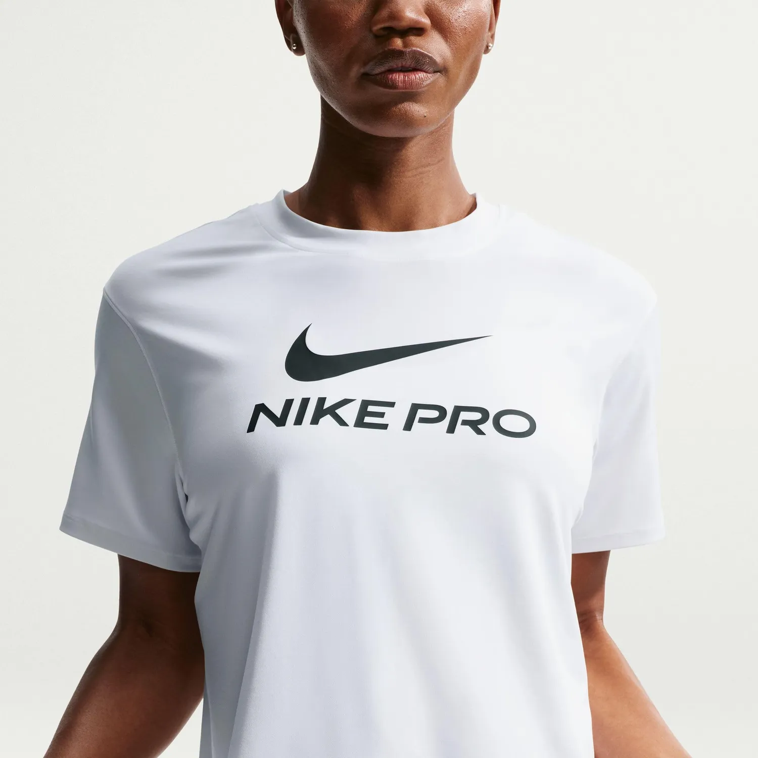 Nike Pro T-shirt donna S Dri-Fit taglio ampio nera