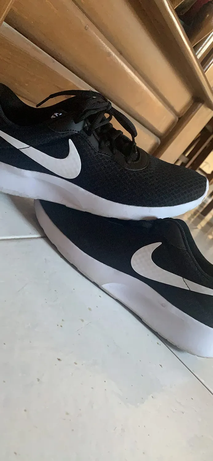 Nike Tanjun scarpe uomo 43 EU nero