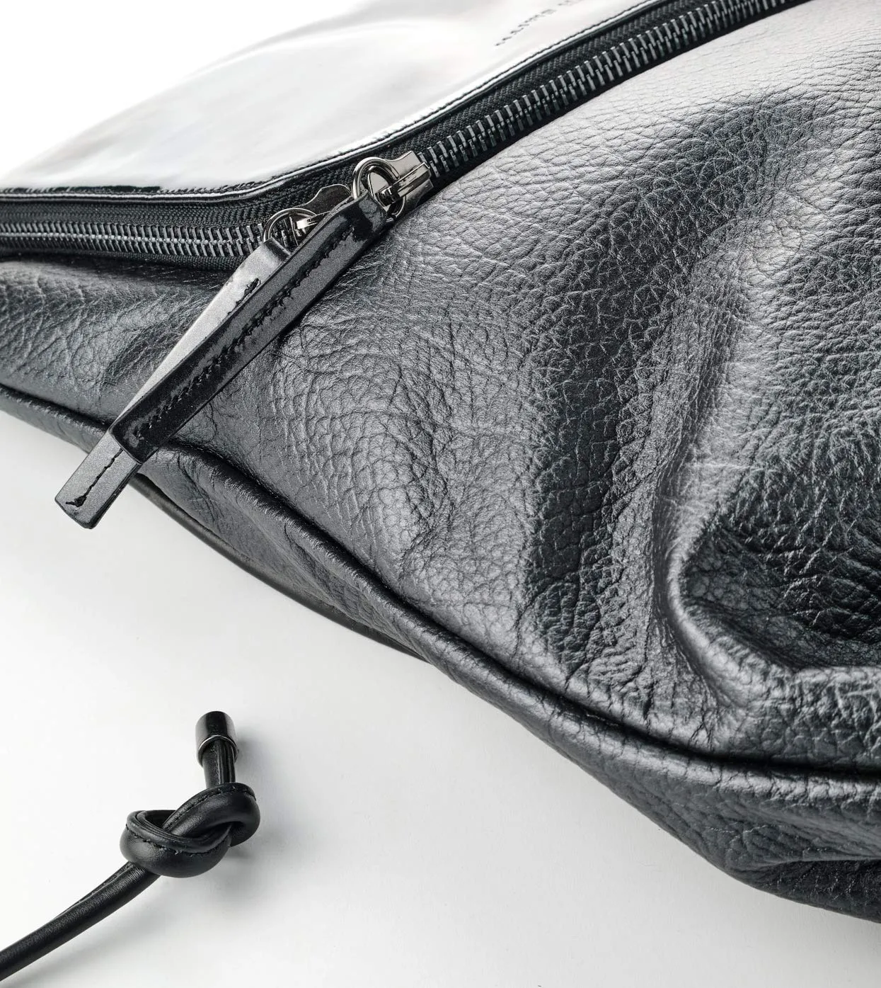 Alexander Smith Zaino pelle bottalata vernice bottoni 26x39
