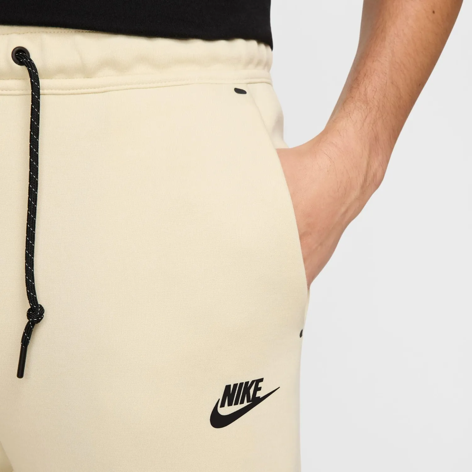 Nike Tech Fleece jogger uomo kaki-nero pile