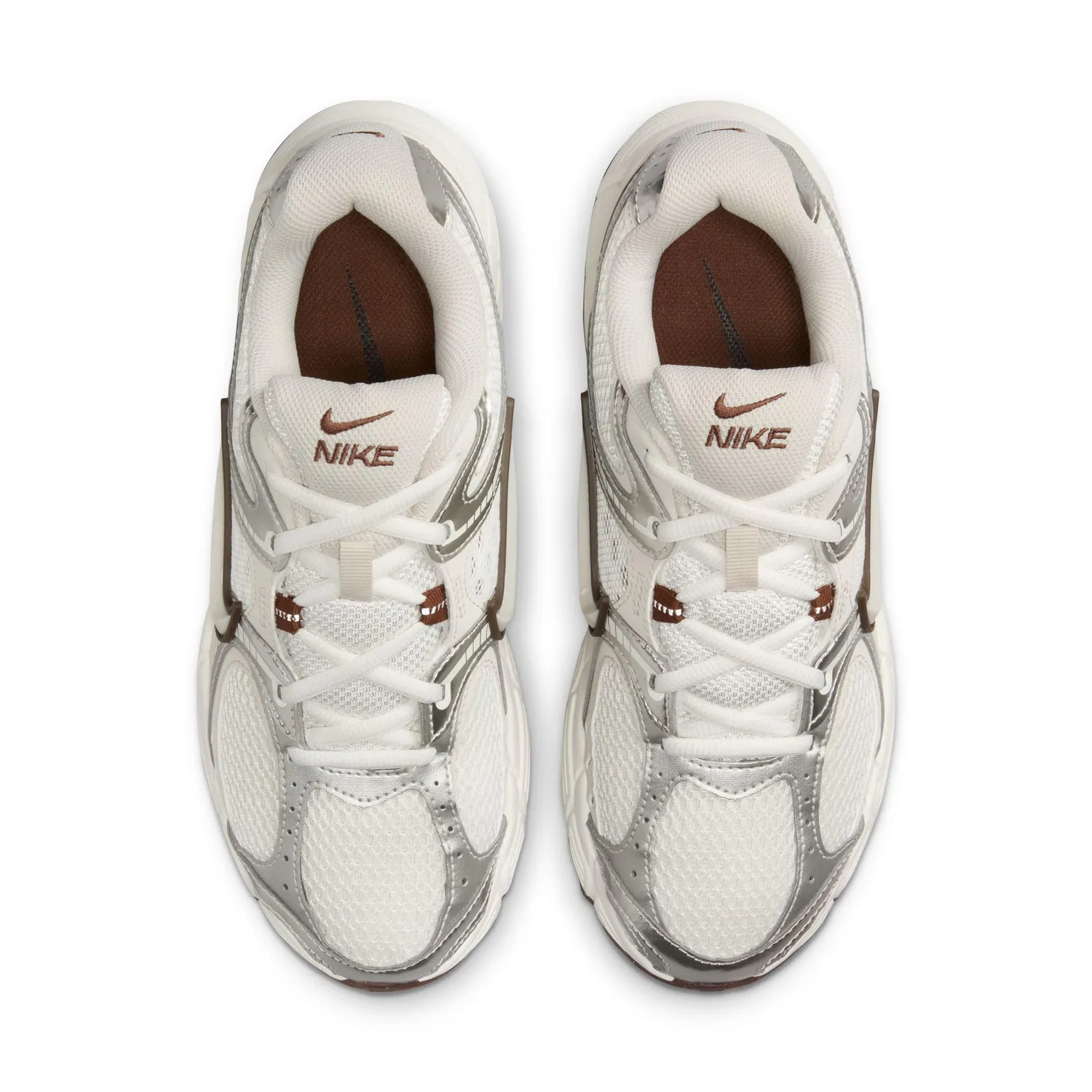 Nike V5 Runner sneakers donna 38,5 EU beige