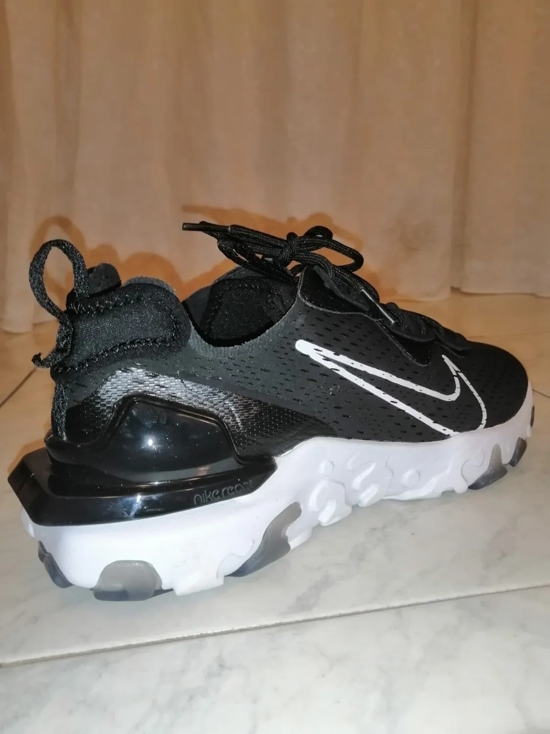 Nike React Vision scarpe running uomo nere schiuma