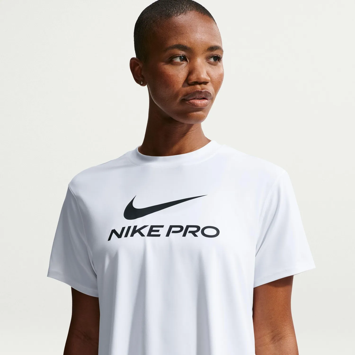 Nike Pro T-shirt donna S Dri-Fit taglio ampio nera