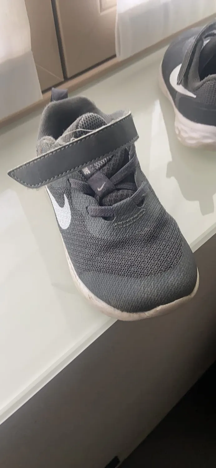 Nike Revolution 6 NN sneakers bambino unisex leggera
