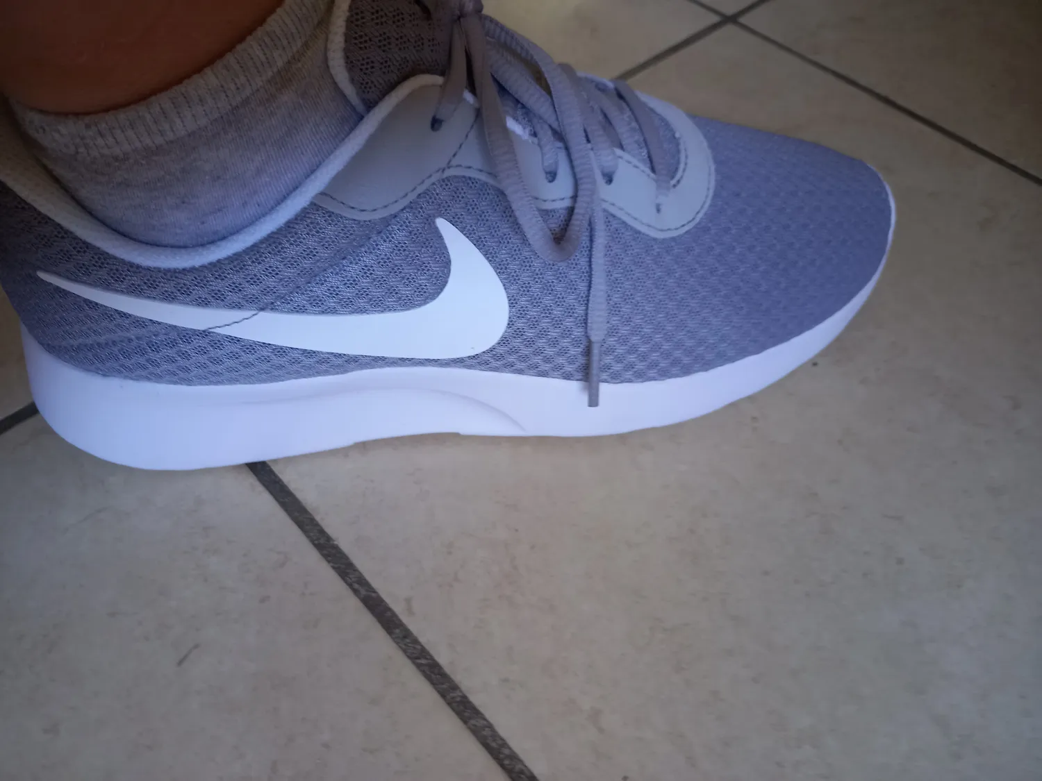 Nike Tanjun 812655-203 scarpe donna 40 EU nere