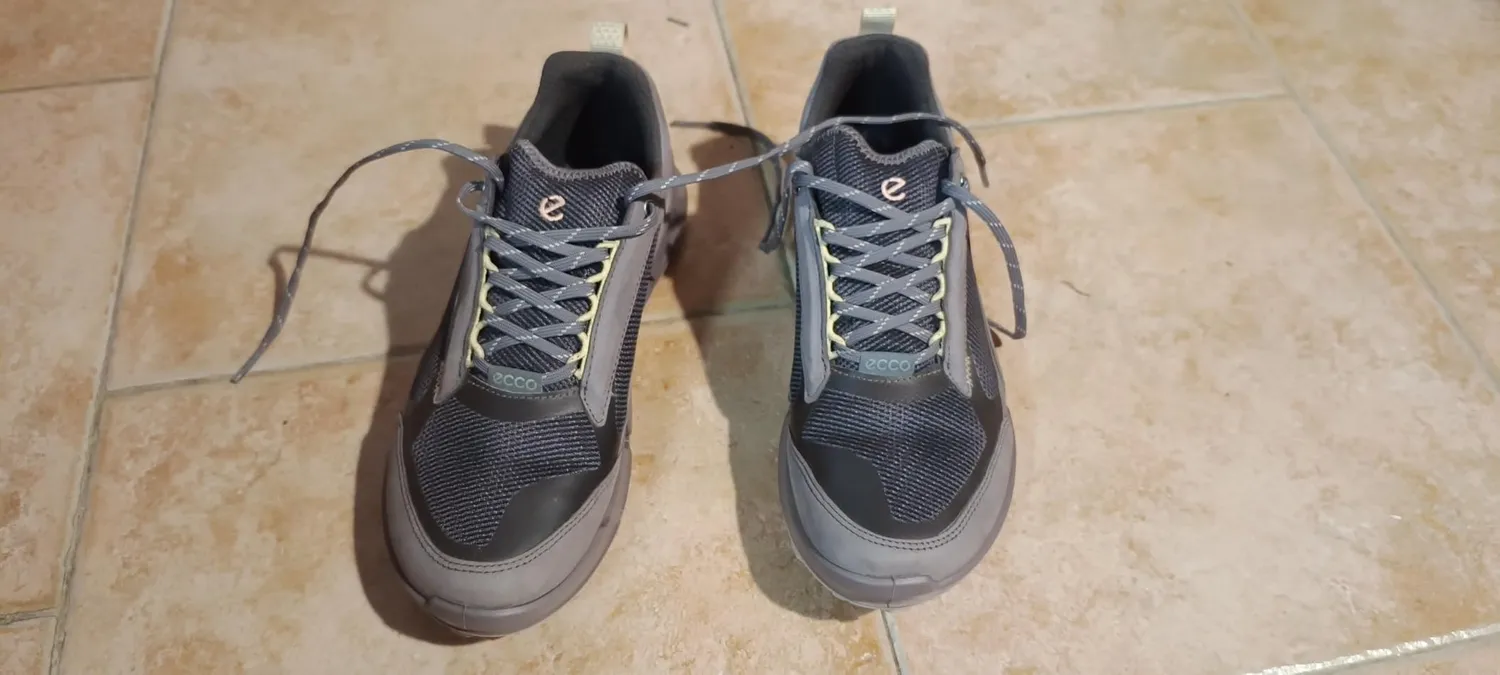 Ecco Biom 2.1 X Country scarpe outdoor 42.5/43.5 EU bianche