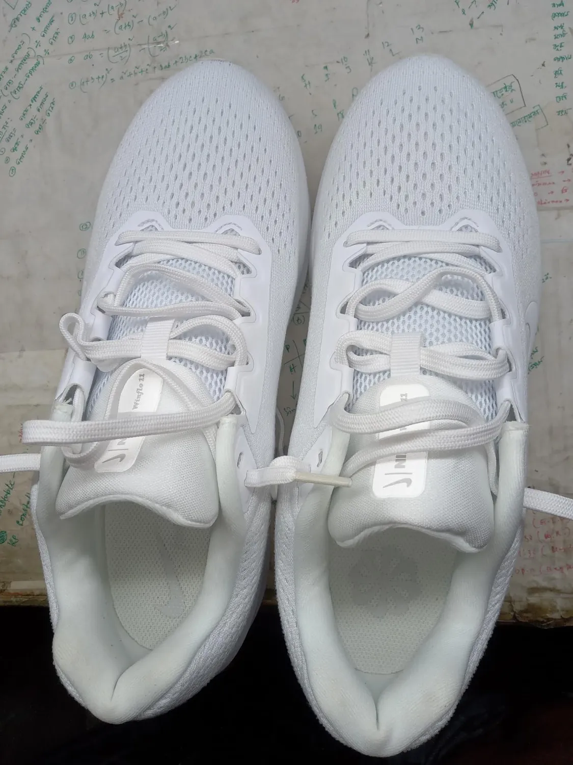 Nike Winflo 11 Scarpe Corsa Uomo Bianche 39 EU