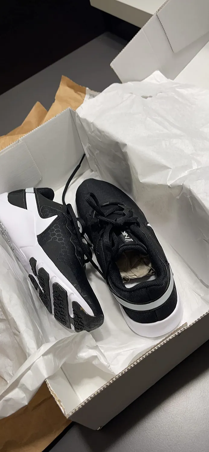 Nike Legend Essential 3 Premium scarpe donna
