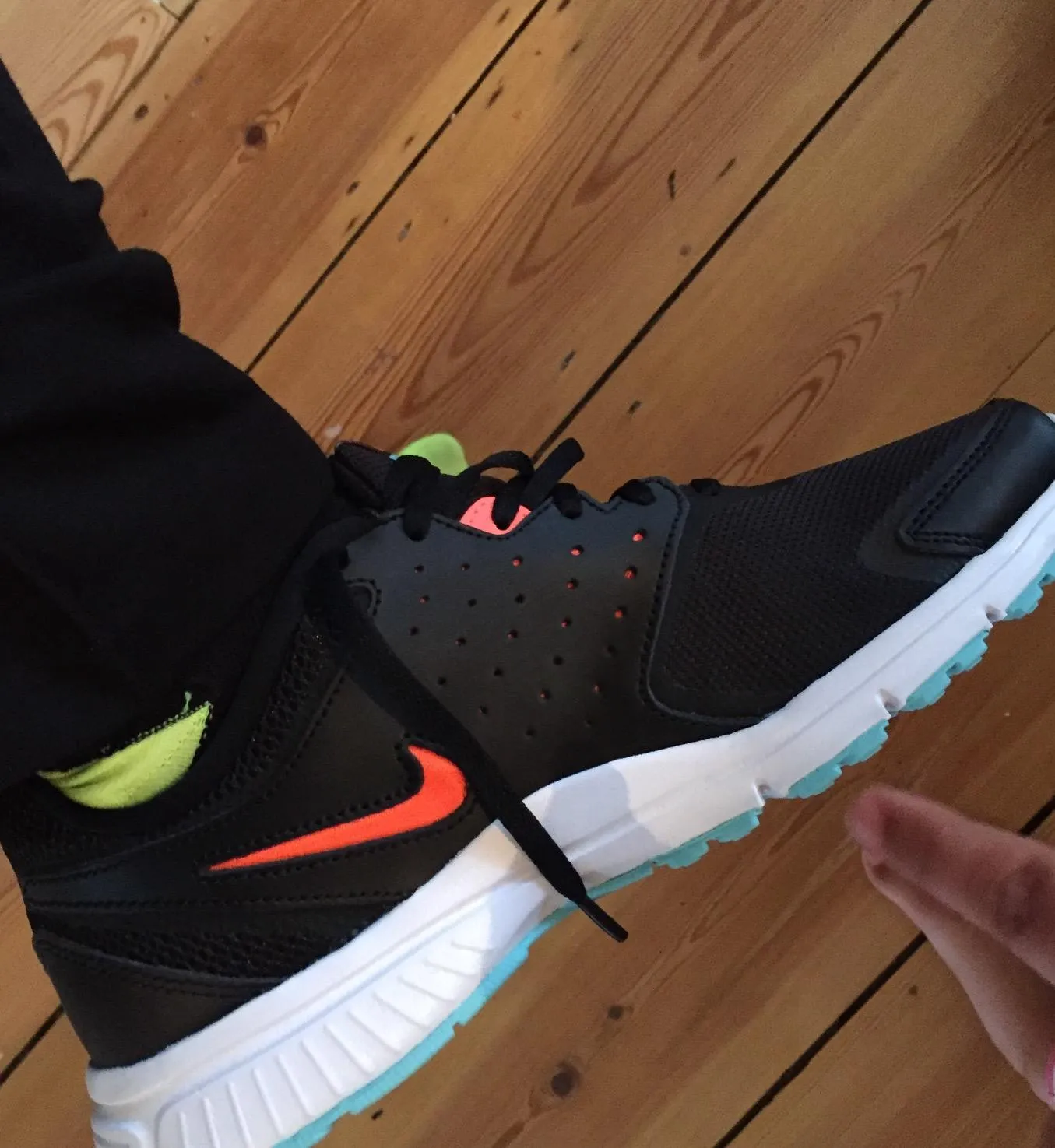 Nike Revolution scarpe running donna mesh traspirante