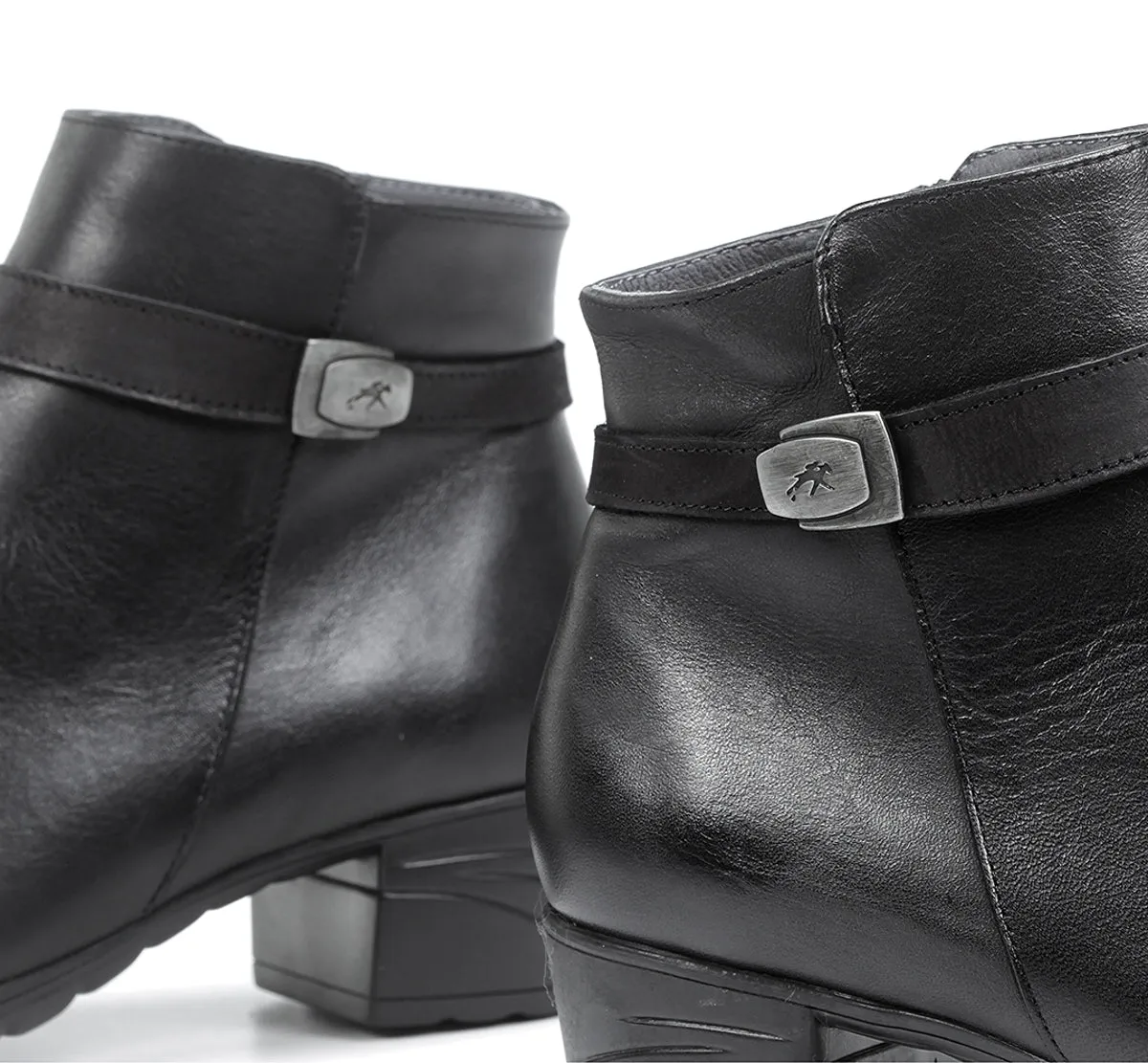 Fluchos Charis F0937 tronchetti donna neri tacco medio