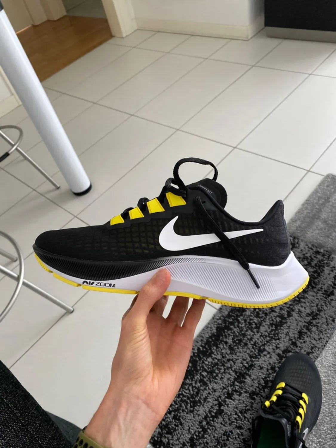 Nike Renew Lucent sneakers uomo 44,5 EU traspiranti